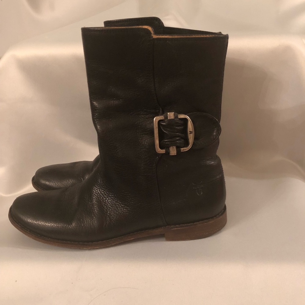 Frye Flat ankle boot